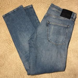 Levi’s 502 Straight taper jeans